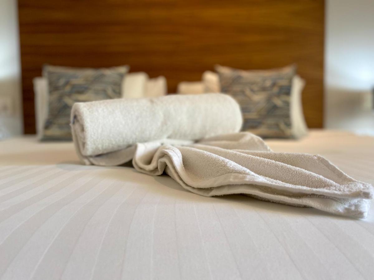 Big Studio At Kaab By The Beach With Roof Top Pool, Sauna And Jacuzzi Near Paseo Del Carmen Mall Playa del Carmen Exterior photo